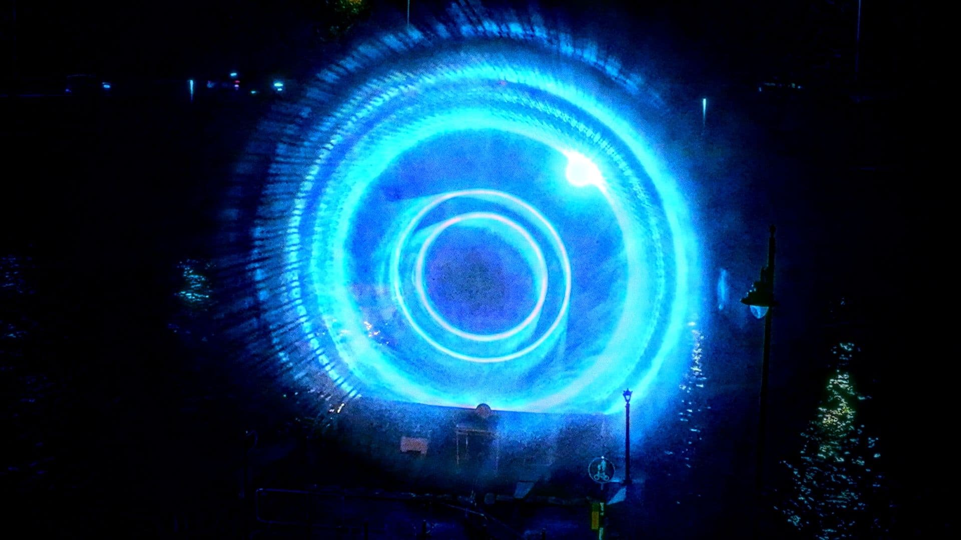 LÚ WATERSCREEN